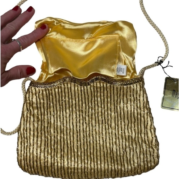 Vintage Le Regale Gold Beaded Cocktail Purse. Perfect for New Years🥂🎉🎊 - Picture 3 of 16